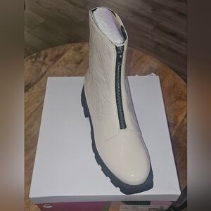 Katy Perry “The Daarling” Combat Boots Katy Perry Collections Cream Combat Boots